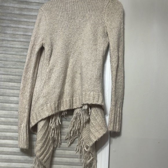 Women’s Hollister small sweater - Picture 3 of 3